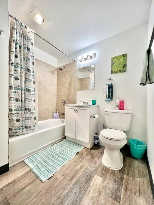 סיאטל Private Room With Shared Bathroom On The 1St Floor 10 Minutes Walk To University Of Washington מראה חיצוני תמונה