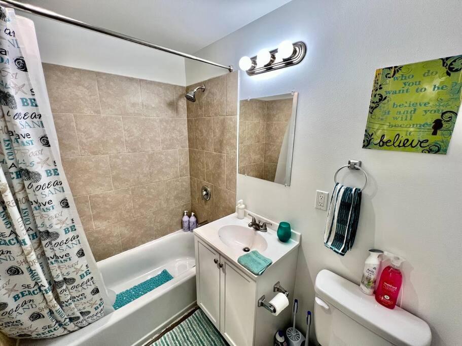 סיאטל Private Room With Shared Bathroom On The 1St Floor 10 Minutes Walk To University Of Washington מראה חיצוני תמונה